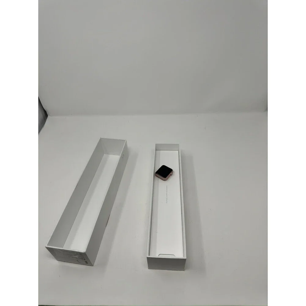 Apple Watch 38mm 1st Gen 7000 Series Aluminum (FOR PARTS ONLY, READ DESCRIPTION)